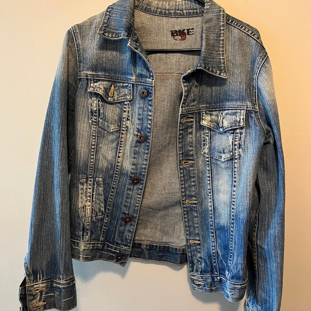 Distressed Denim Jean Jacket Size Small